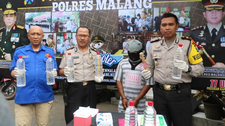 Polres Malang Ringkus Produsen Miras Ilegal di Tumpang