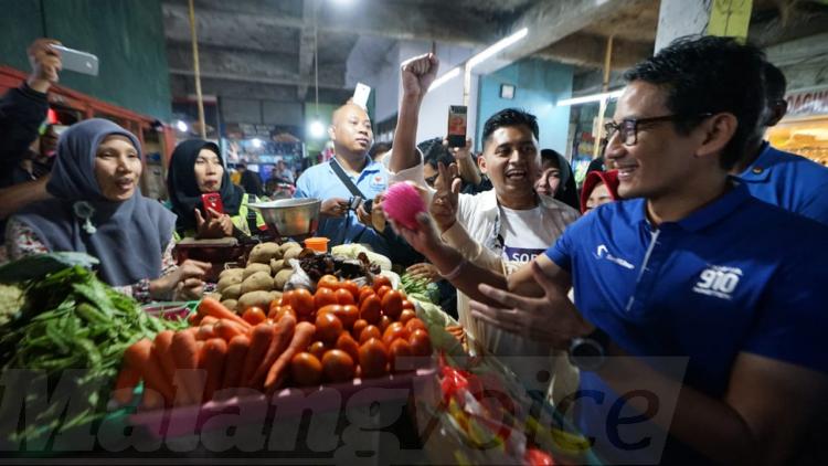 VIDEO: Sandiaga Uno Sapa Pedagang Pasar Besar Malang