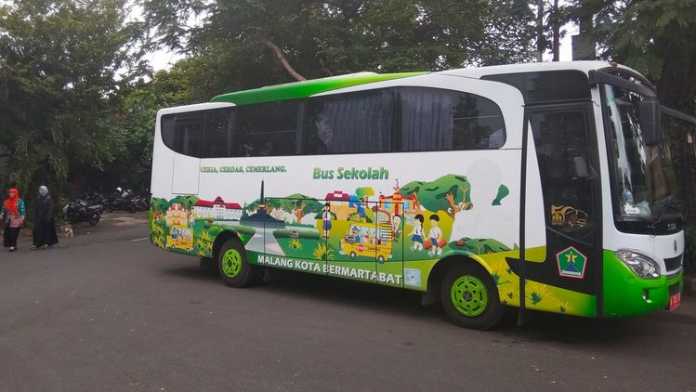 Bus sekolah milik Pemkot Malang. (Aziz Ramadani/MVoice)