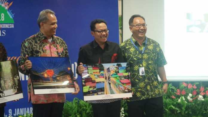 Wali Kota Malang Sutiaji menerima Indeks Kota Cerdas Indonesia (IKCI) 2018 di Jakarta, Rabu (9/1). (Humas Pemkot Malang)