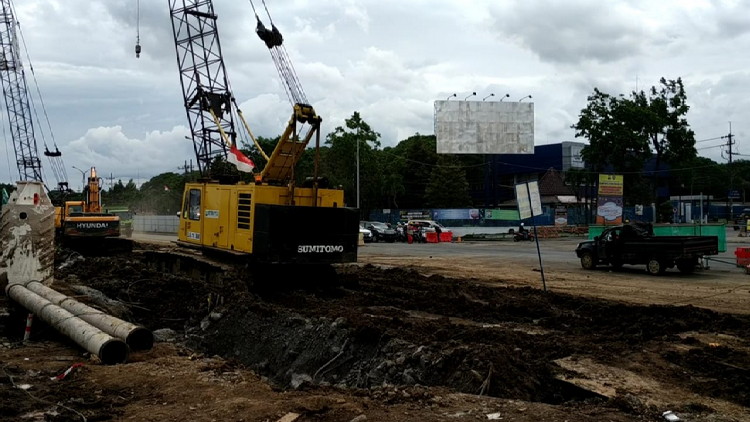 Rekayasa Lalin Simpang Karanglo Diberlakukan, Pengguna Jalan Diminta Bersabar
