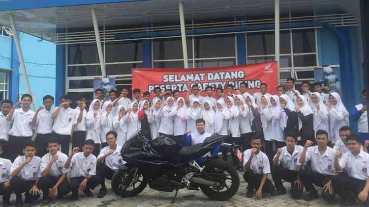 MPM Kampanyekan Safety Riding pada Delapan Sekolah di Kabupaten Malang