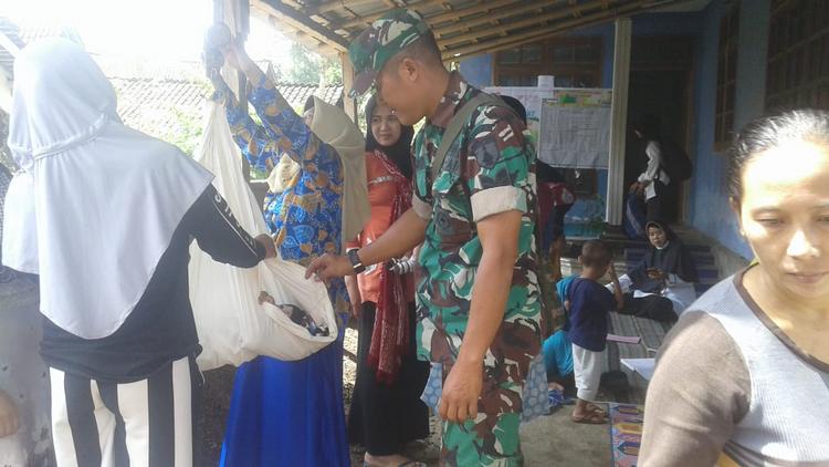 TNI di Jember Ikut Bantu Pelayanan Kesehatan Ibu dan Anak