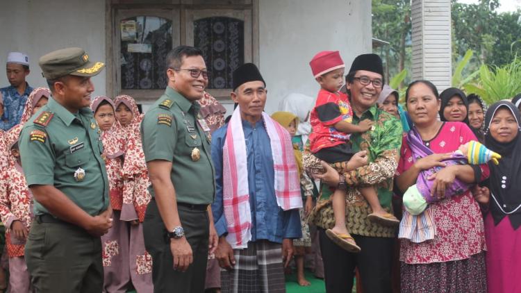 Mayjen TNI Suko Pranoto Pantau Langsung TMMD ke-104 di Jember
