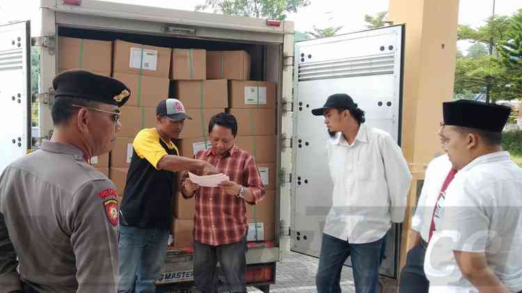 Ribuan Surat Suara Tingkat DPRD tiba di KPUD Kota Batu