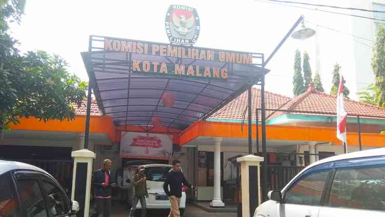 Jaga Kesehatan Petugas Rekapitulasi, KPU Kota Malang Dibantu Dinkes