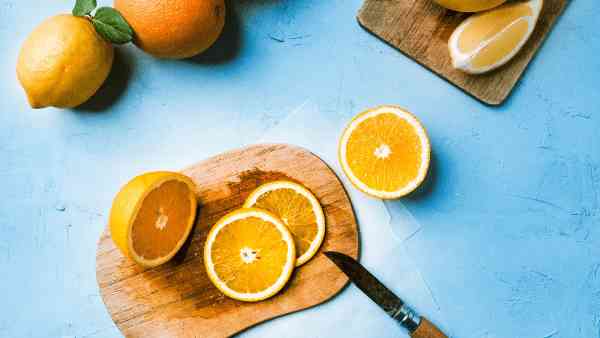 Vitamin C: Manfaat Kesehatan, Dosis dan Efek Samping