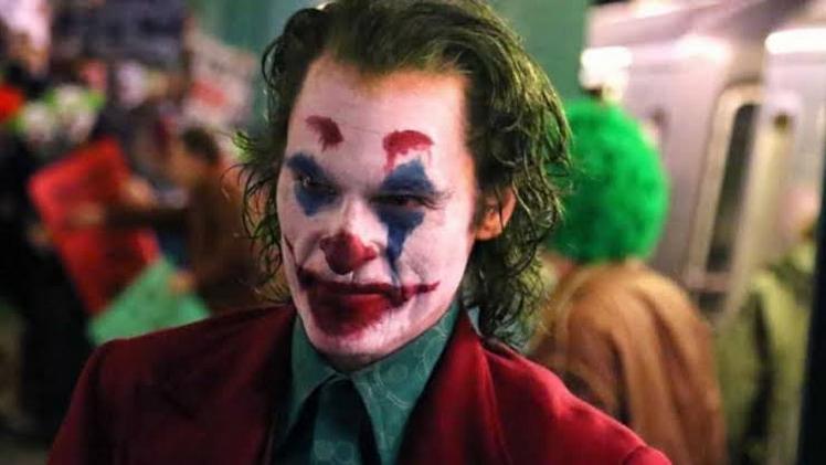 Joaquin Phoenix Perankan Sosok Joker, Apakah Sehebat Heath Ledger?