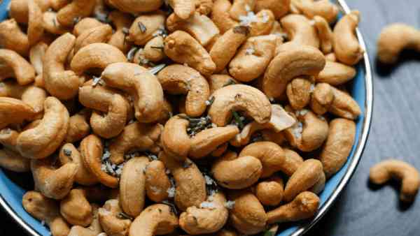 9 Manfaat Kacang Mete untuk Kesehatan