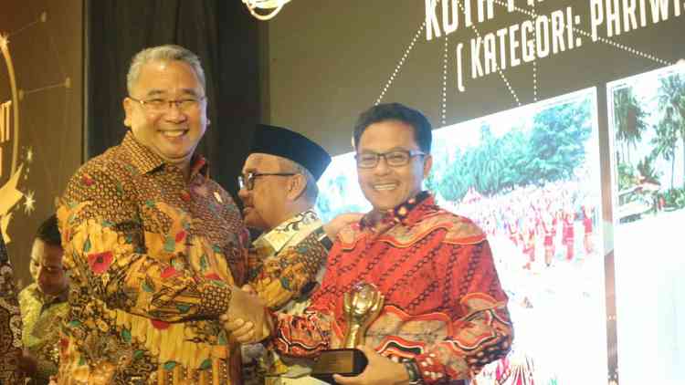 Wali Kota Malang Raih Goverment Award 2019