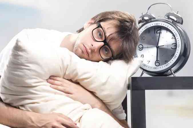 Sering Tidur Larut Malam? Suami Wajib Baca Ini