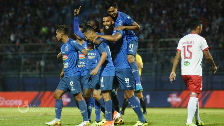 Arema FC merayakan gol ke gawang Badak Lampung. (dok. Liga 1)