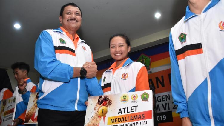 Pemkot dan KONI Kota Malang Bagikan Bonus 139 Atlet Berprestasi di Porprov Jatim 2019