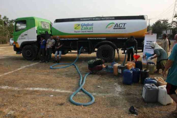 Bantuan air bersih Global Zakat-ACT di Bekasi. (istimewa)