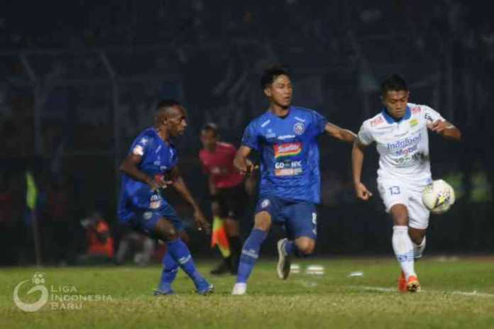 Arema FC saat melawan Persib Bandung. (dok. Liga 1)