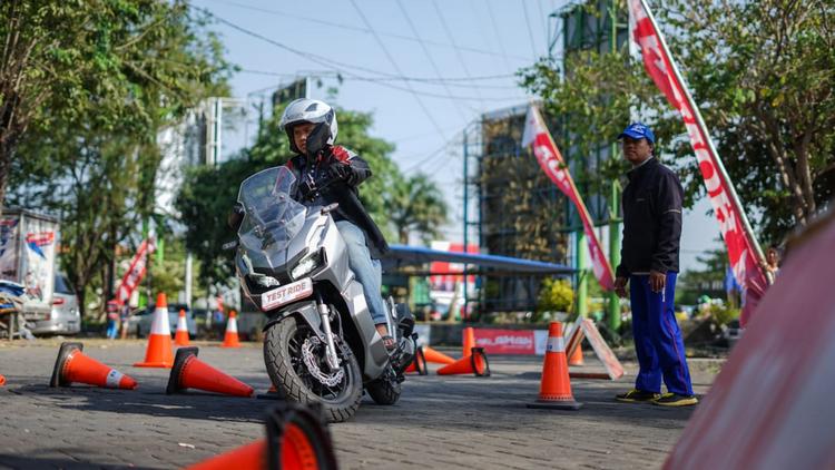MPM Kenalkan Kegarangan Honda ADV150 untuk Masyarakat Jawa Timur