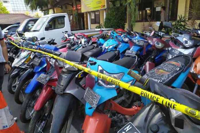 Barang bukti sepeda motor yang diamankan di Polres Malang Kota. (deny rahmawan)