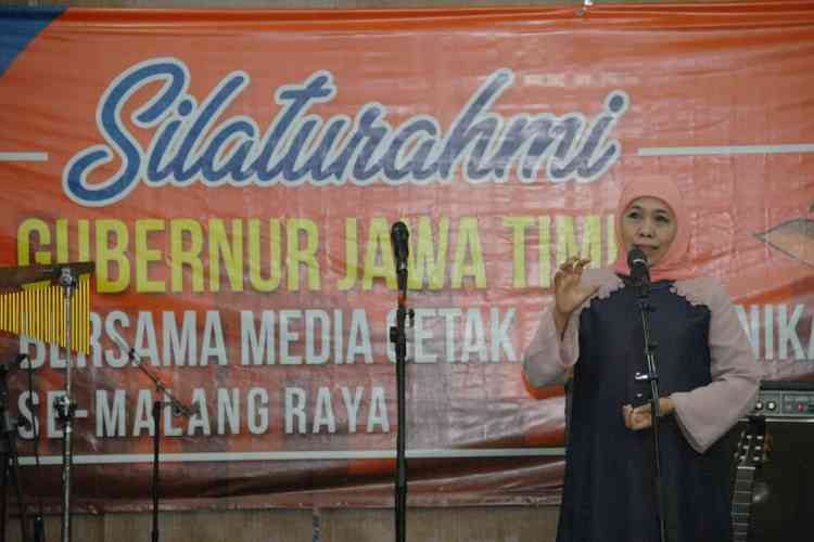 Gubernur Jatim Khofifah Indar Parawansa bersilaturahmi dengan awak media Malang Raya, Senin (2/9). (Aziz Ramadani MVoice)