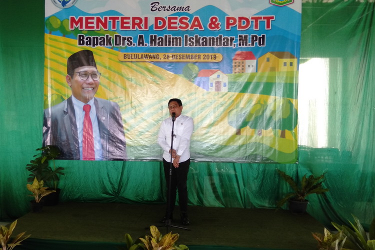 Mendes PDTT, Abdul Halim Iskandar saat menyampaikan sambutan di Rest Area Bululawang. (Toski D)