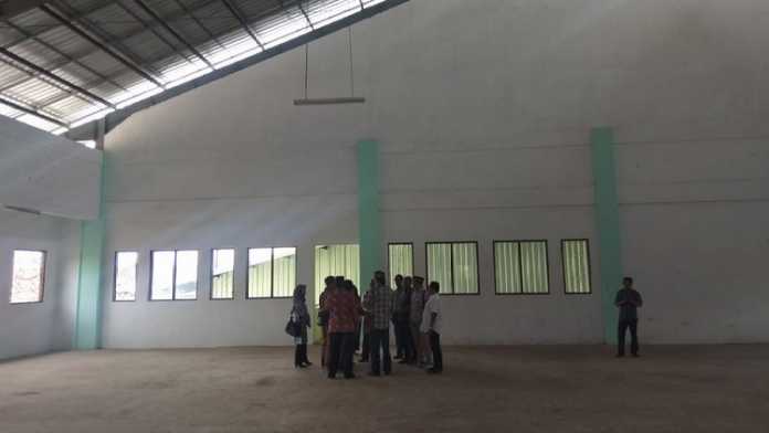 Komisi B DPRD Kota Malang sidak Pasar Comboran Timur, Jumat (10/1). ( Aziz Ramadani MVoice)