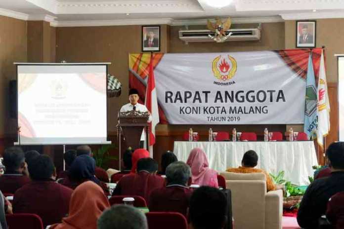 Rapat anggota KONI Kota Malang. (deny rahmawan)