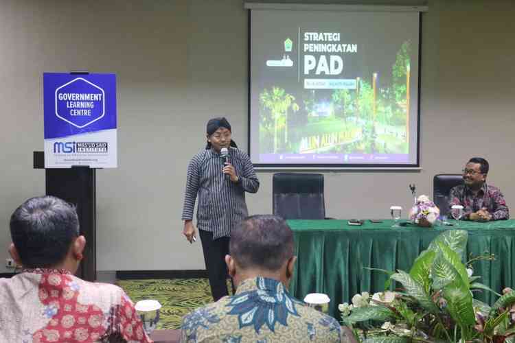 Wali Kota Malang Memotivasi Peserta In House Training Peningkatan PAD