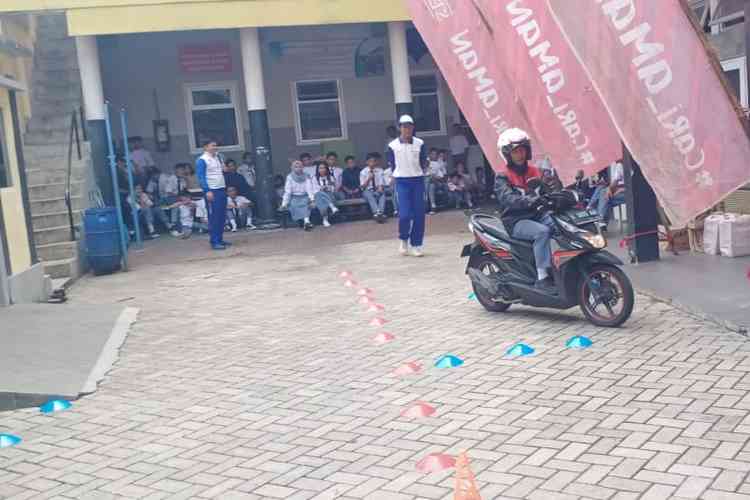 Safety riding di sekolah. (Istimewa)