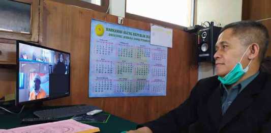 Suasana sidang online di Pengadilan Negeri Kota Malang. (deny rahmawan)