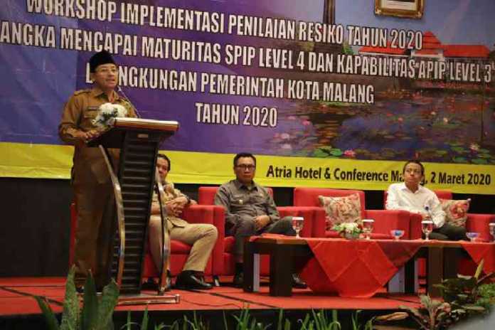 Wali Kota Malang Sutiaji menghadiri Workshop Implementasi Penilaian Risiko Tahun 2020 di Hotel Atria Malang, Senin (2/3). (Humas Pemkot Malang)