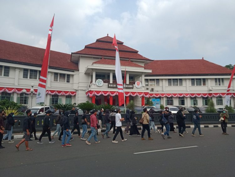 Demo AMM Tolak RUU Omnibus Law Berjalan Damai