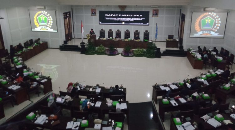 Diwarnai Interupsi, Wali Kota Malang Minta Anggota Dewan Beri Pemahaman Masyarakat Tentang Pemulasaraan Jenazah Covid-19