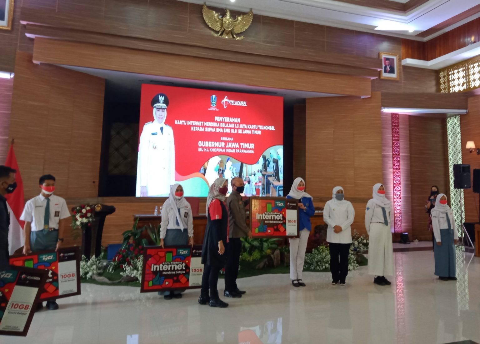 1,3 Juta Siswa dan 100 Ribu Guru di Jatim Kebagian Paket ...