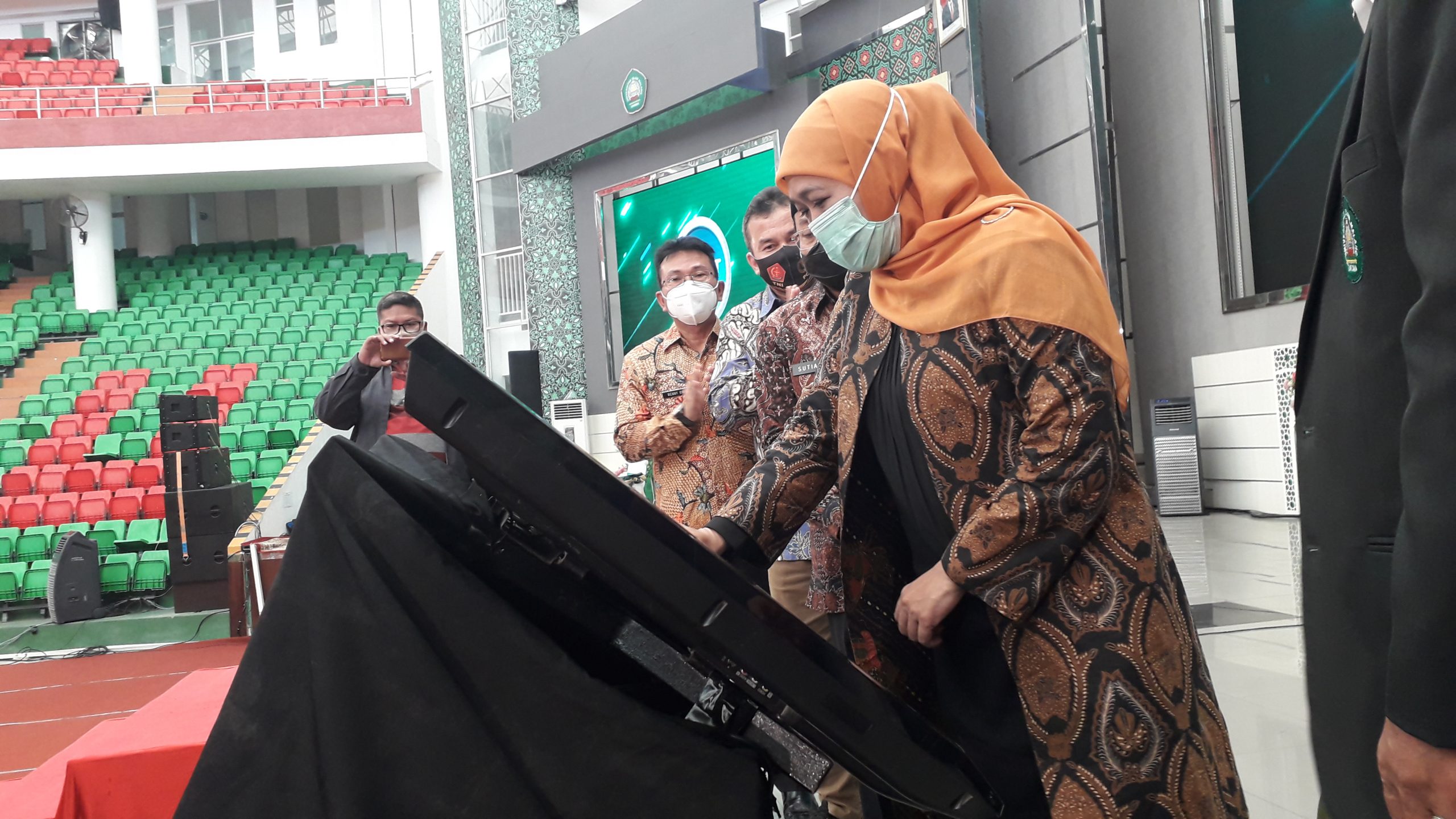 Pusat Busana Muslim Terbesar Malang Jatim Image Num 31