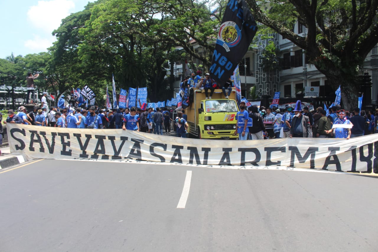 Bosan Dualisme, Aremania Desak Penuntasan Konflik Yayasan Arema