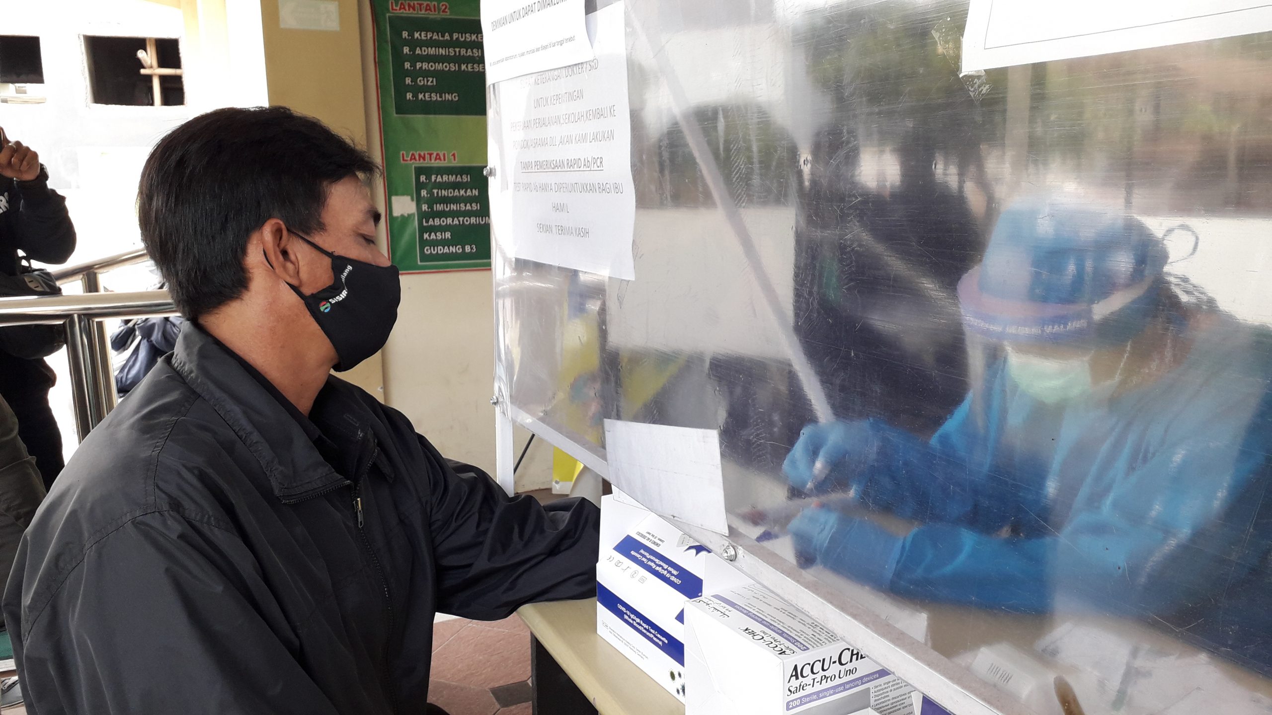 UPT Pasar Besar Kota Batu Jalani Rapid Test, Delapan Reaktif