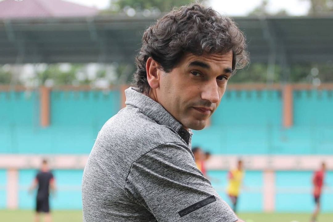 Eduardo Almeida Resmi Tukangi Arema FC
