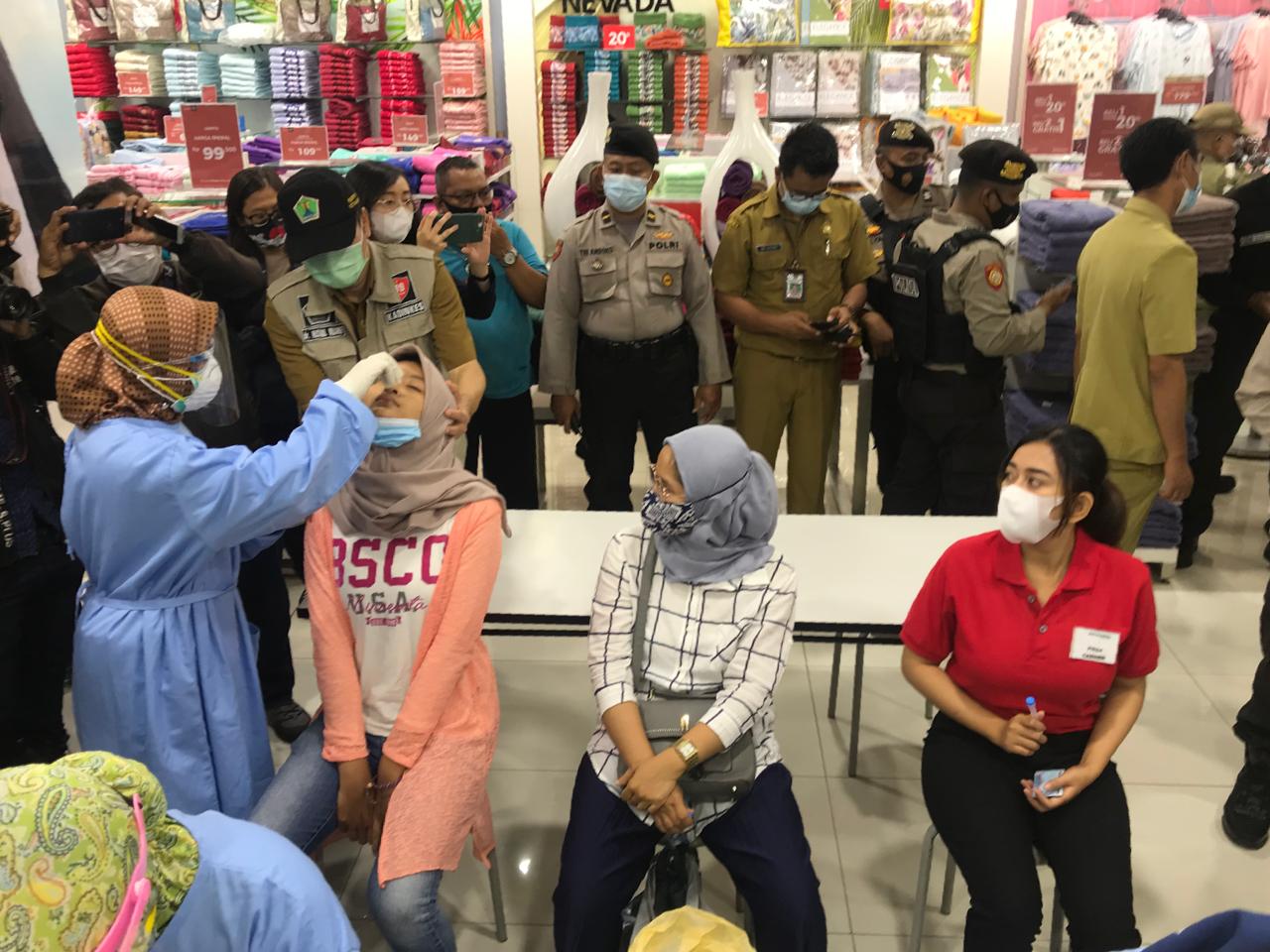 Forkopimda Kota Malang Sidak Pusat Perbelanjaan, Pengunjung Mal Di-rapid Test Antigen