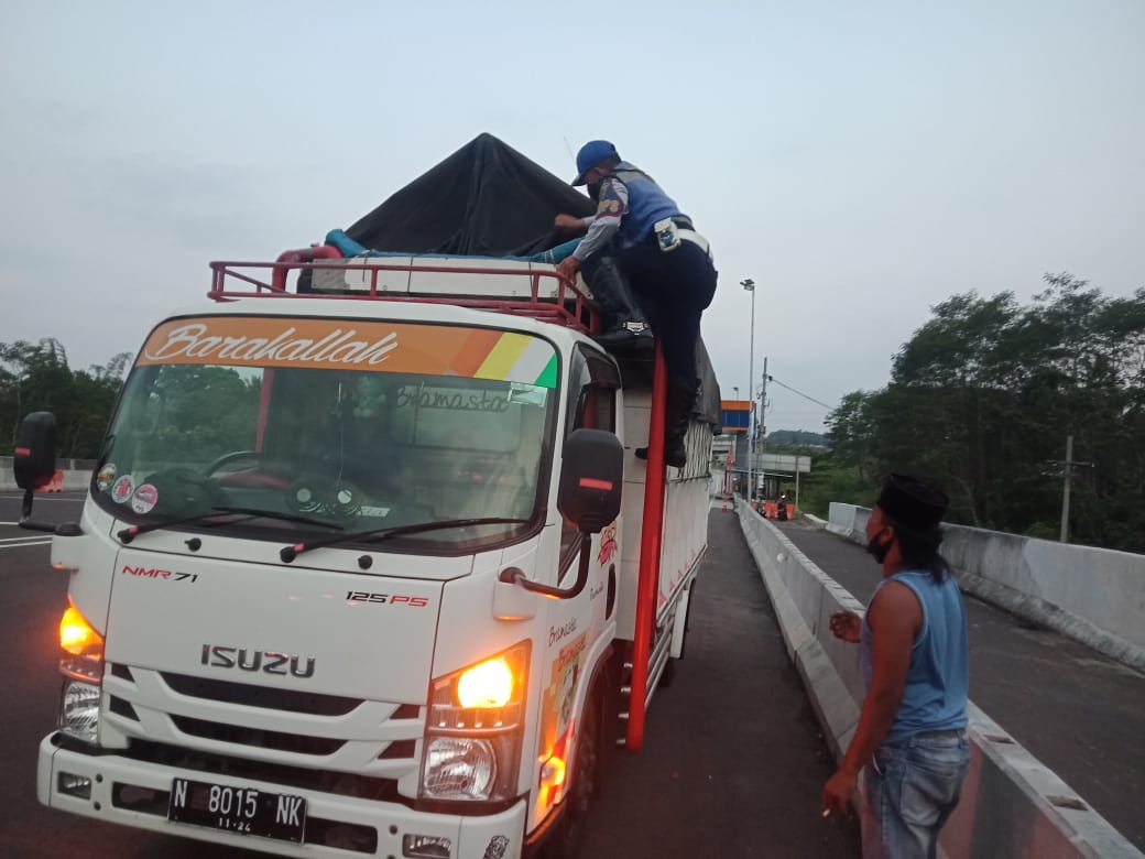 Laporan H+2 Lebaran di Kota Malang, Ratusan Kendaraan Putar Balik dan Penambahan Kasus Covid-19