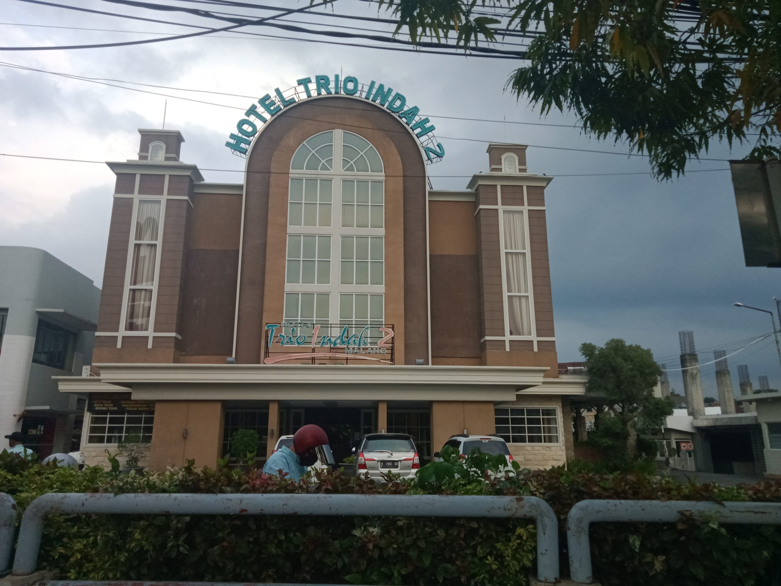 Hotel di Malang Dipasangi Peduli Lindungi dan Tiadakan Pesta Kembang Api