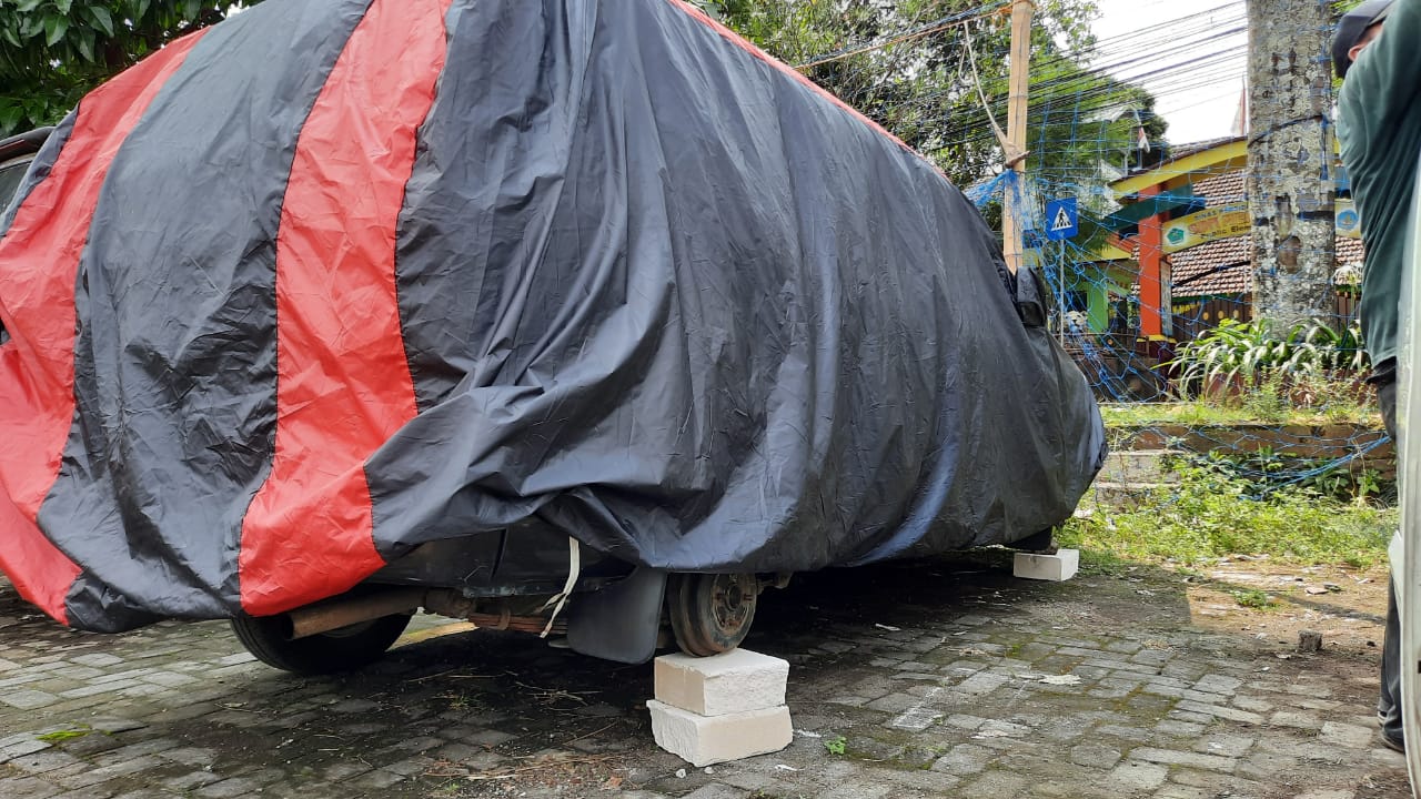Maling ‘Borong’ Tujuh Ban Mobil Resahkan Warga Merjosari