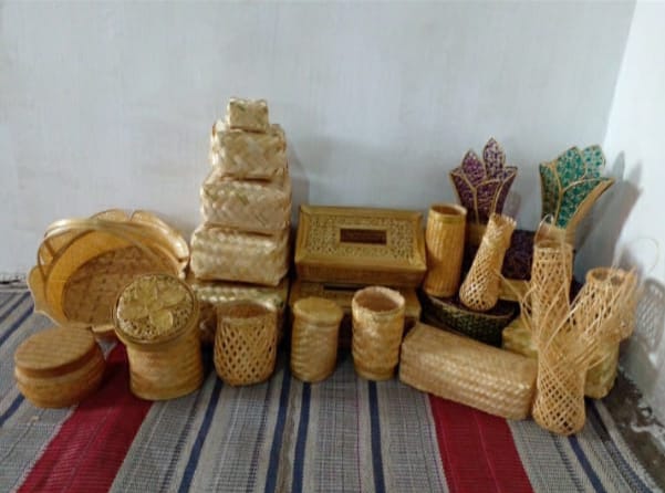 Tingkatkan Penghasilan Warga, Dosen Polinema Bantu Inovasi Kerajinan Bambu Desa Duwet