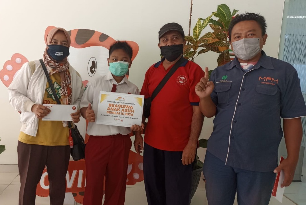 MPM Honda Jatim Salurkan Beasiswa Pendidikan untuk Anak Asuh di Malang
