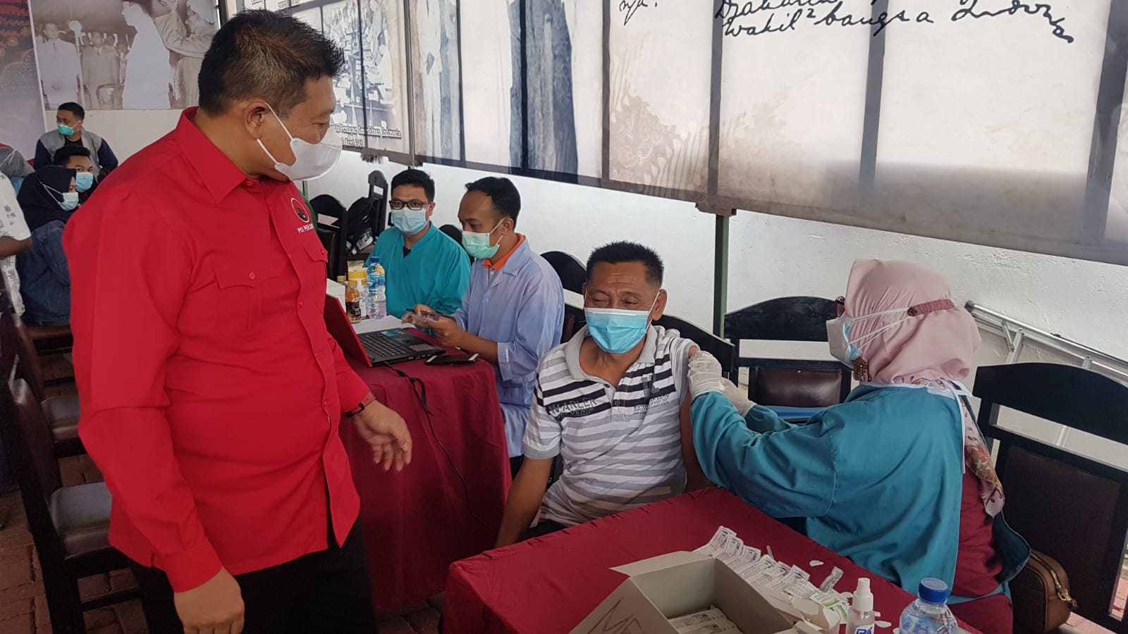 Serbuan Vaksinasi DPC PDIP Kabupaten Diserbu Masyarakat