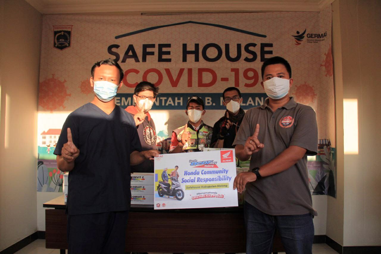 Komunitas Honda Beat Malang Raya Beri Paket Vitamin dan Masker ke Safe House