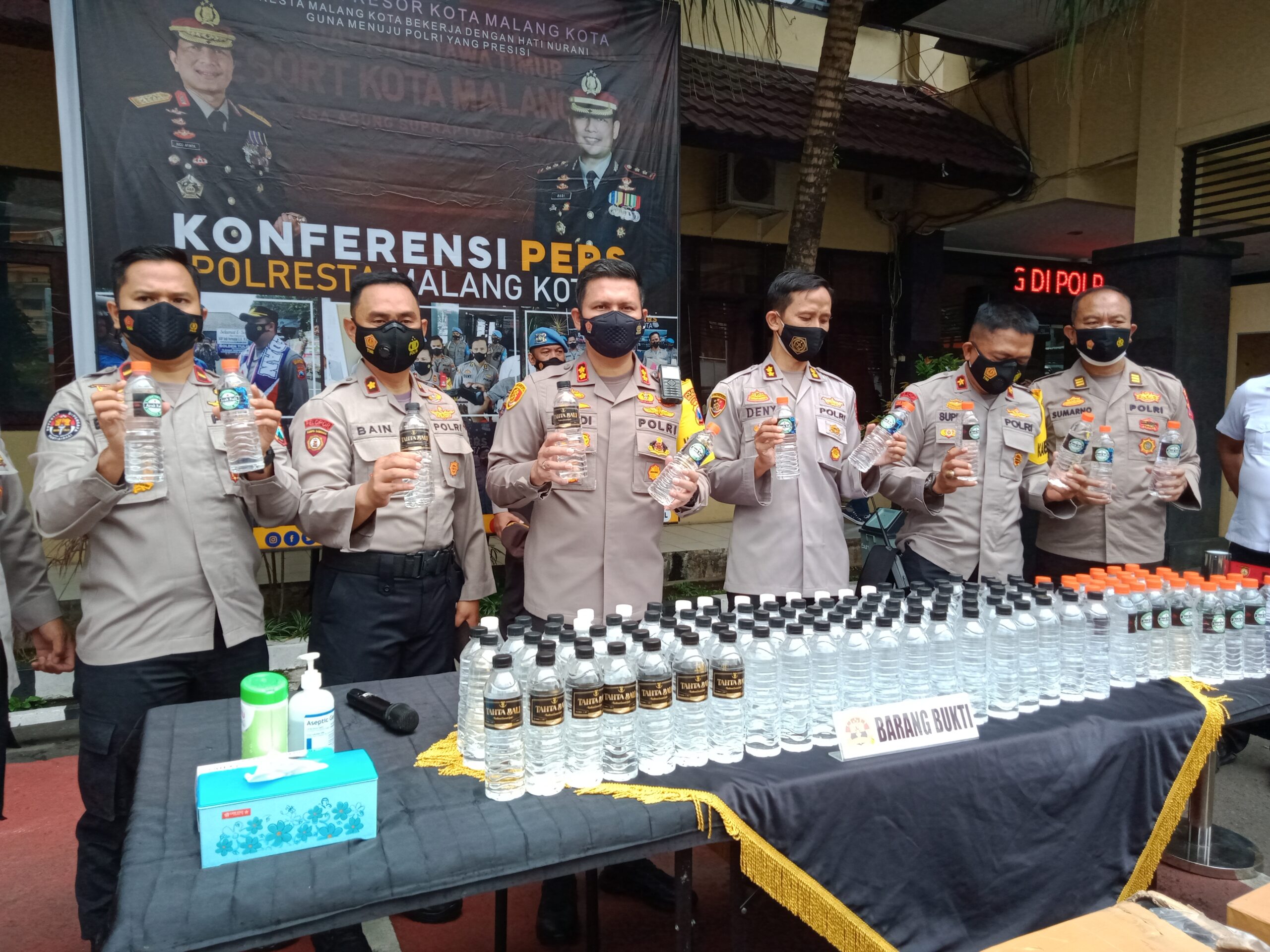 Ribuan Botol Miras Ilegal dari Bali Disita Polresta Malang Kota