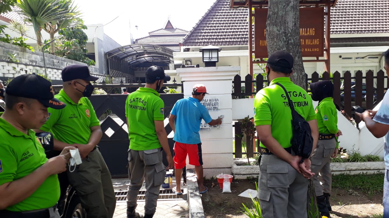 Rumdin Wali Kota Malang Kena Vandalisme, Satpol PP Cari Pelaku
