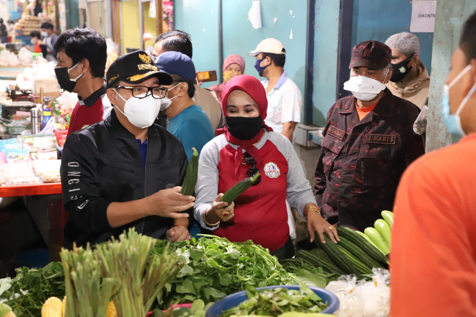 Sutiaji Ajak ASN Kota Malang Belanja di Pasar Tradisional