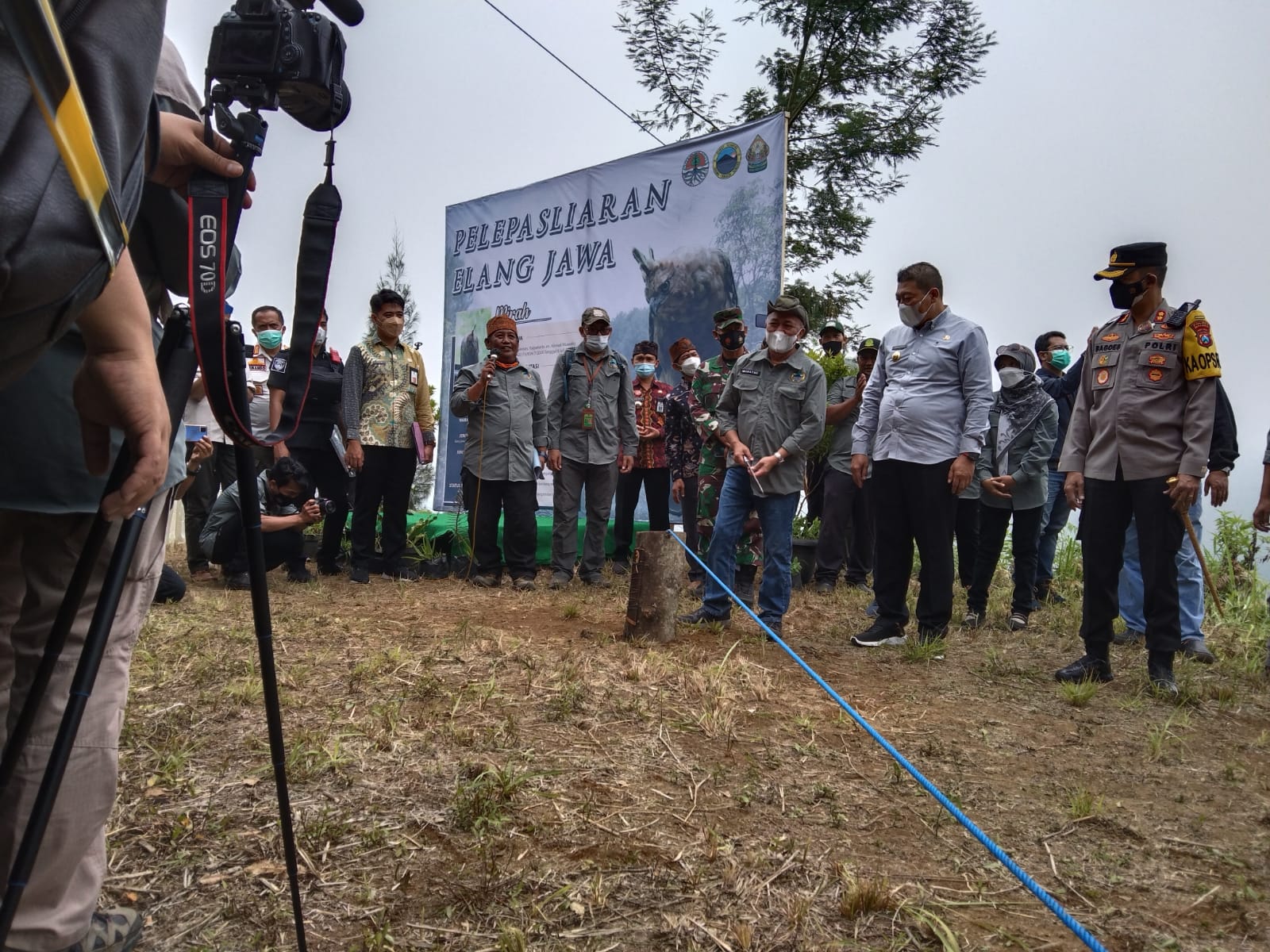 Jaga Kelestarian Elang Jawa, KSDAE Lepaskan ‘Mira’ di Desa Ngadas