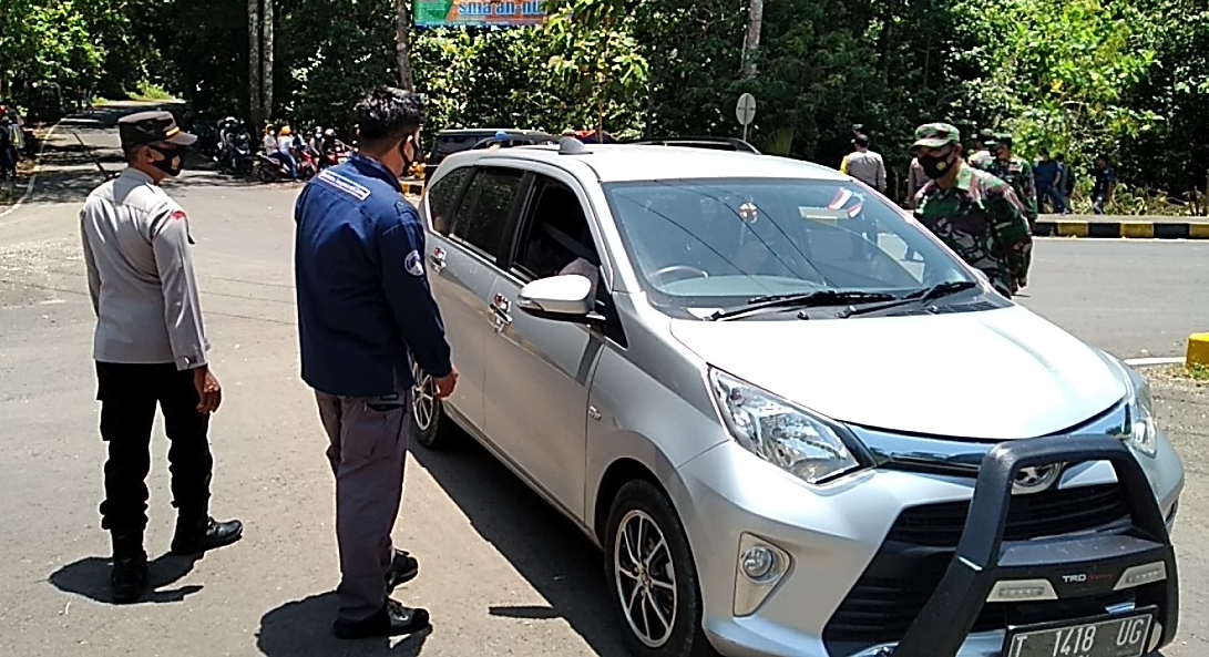 Satgas Covid-19 Kabupaten Malang Putar Balikkan Kendaraan  yang ke Tempat Wisata