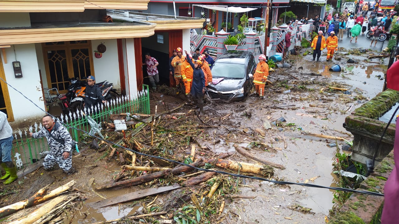BPBD Kota Batu Catat Sementara Tujuh Korban Jiwa Akibat Banjir Bandang